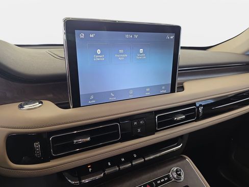 Used 2023 Lincoln Aviator Reserve AWD/4WD image 21