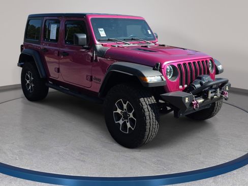 Used 2022 Jeep Wrangler Unlimited Rubicon w/ Cold Weather Group AWD/4WD image 3