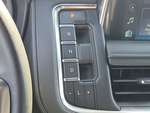 Used 2023 Chevrolet Tahoe Z71 image 15