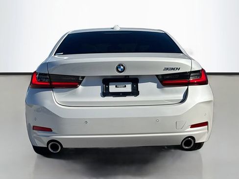 Certified 2023 BMW 330i Sedan w/ Premium Package image 4