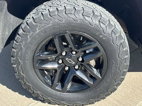 Used 2022 Chevrolet Silverado 1500 LT Trail Boss w/ LT Trail Boss Premium Package AWD/4WD image 35