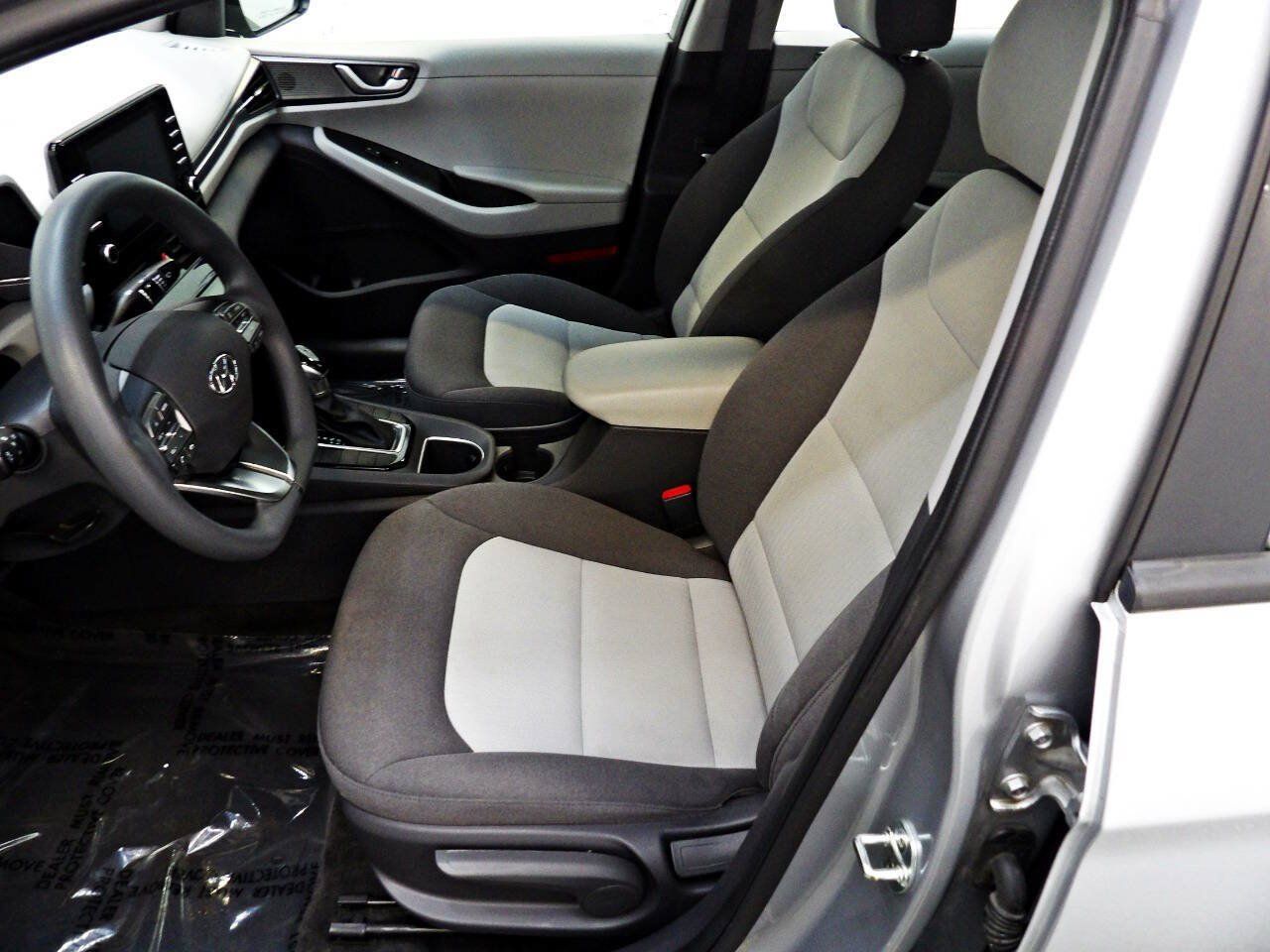 Used 2020 Hyundai Ioniq Blue FWD image 8