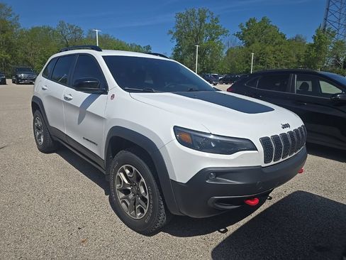 Used 2022 Jeep Cherokee Trailhawk AWD/4WD image 2