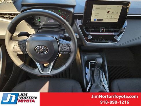 Used 2024 Toyota Corolla SE image 29
