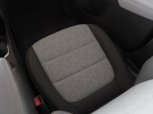 Used 2022 Chevrolet Bolt EUV Premier w/ Sun & Sound Package image 28