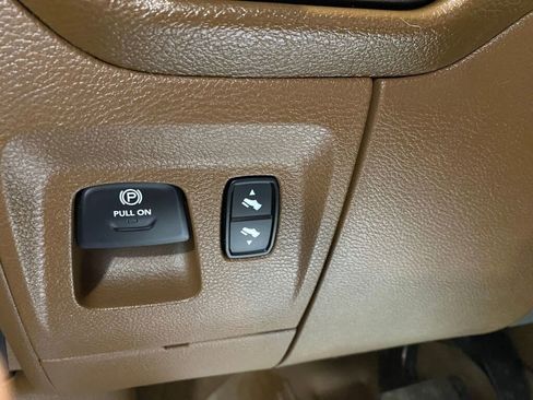 Used 2019 RAM 1500 Laramie image 19