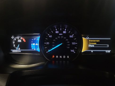 Used 2019 Ford Explorer XLT w/ Equipment Group 201A FWD image 23