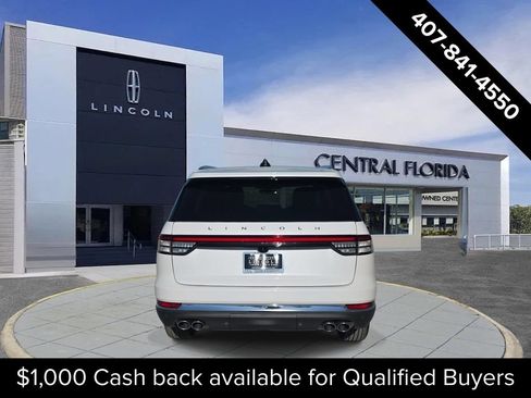 New 2026 Lincoln Aviator AWD image 3