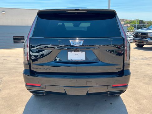 Used 2025 Cadillac Escalade Sport Platinum w/ LPO, ONYX Package AWD/4WD image 5