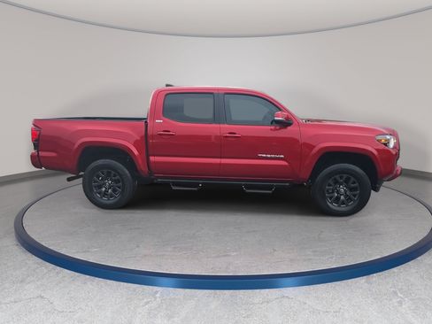 Used 2023 Toyota Tacoma SR5 w/ Technology Package RWD image 4