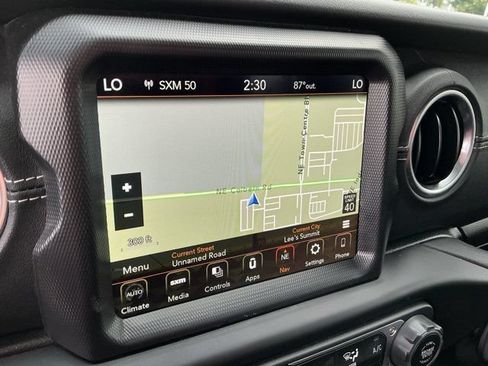 Used 2023 Jeep Wrangler Unlimited Sahara AWD/4WD image 23