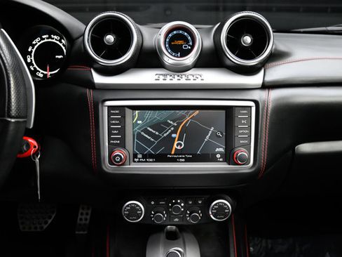 Used 2016 Ferrari California T image 8