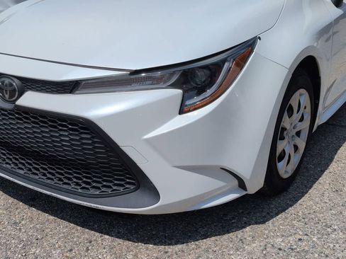 Used 2020 Toyota Corolla LE FWD image 11