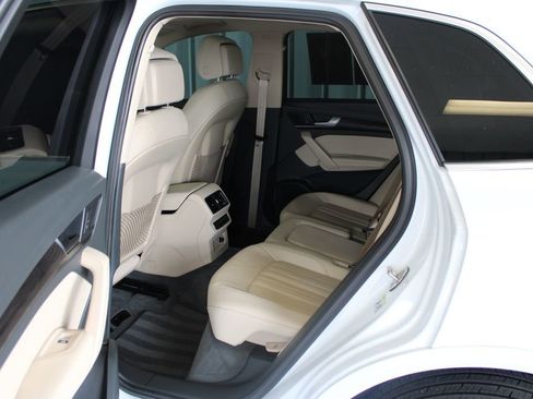 Used 2020 Audi Q5 Prestige AWD/4WD image 30