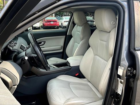 Used 2019 Land Rover Range Rover Evoque SE AWD/4WD image 26