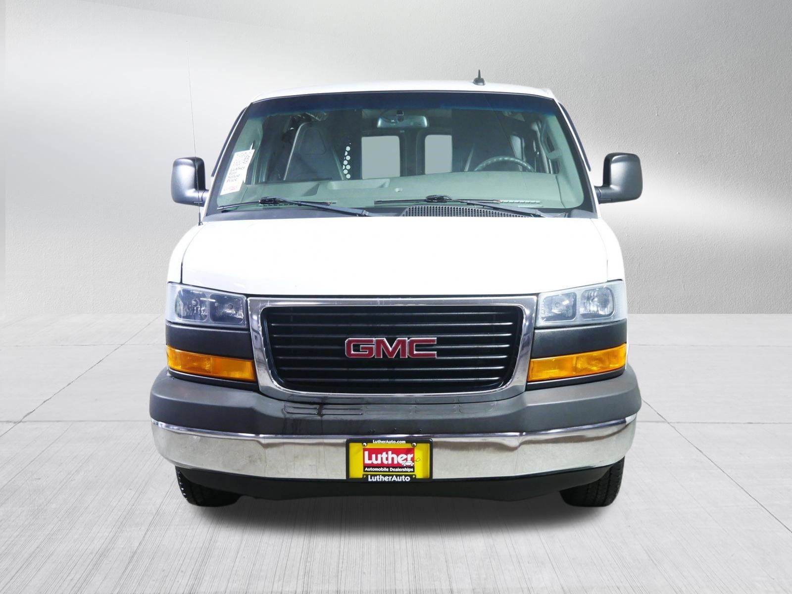 Used 2019 GMC Savana 2500 w/ Driver Convenience Package RWD image 2