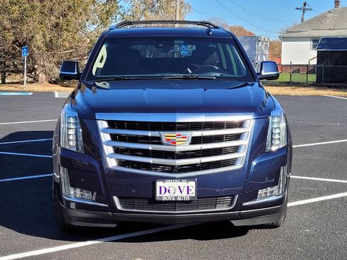 Used 2019 Cadillac Escalade ESV Luxury image 9