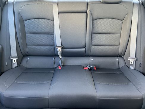 Used 2021 Chevrolet Malibu LT image 15