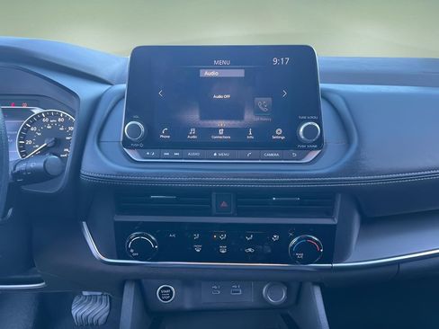 Used 2023 Nissan Rogue S image 14