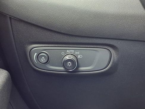 Used 2023 Chevrolet Equinox RS image 19