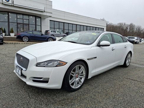 Used 2019 Jaguar XJ AWD image 3