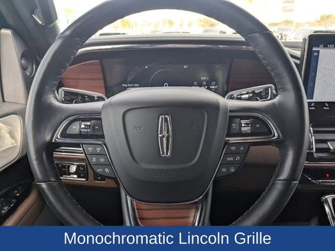 Used 2024 Lincoln Navigator Reserve image 29