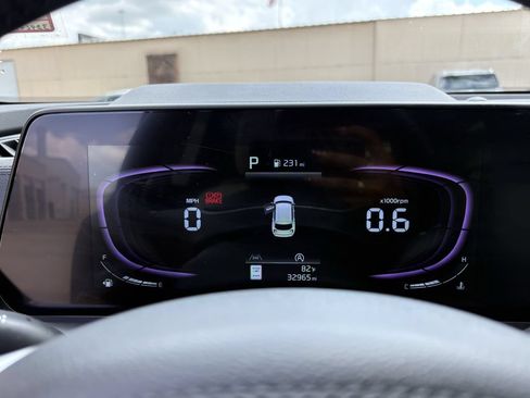 Used 2025 Kia Telluride S FWD image 18