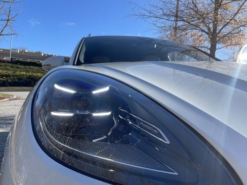 Certified 2023 Porsche Macan image 26