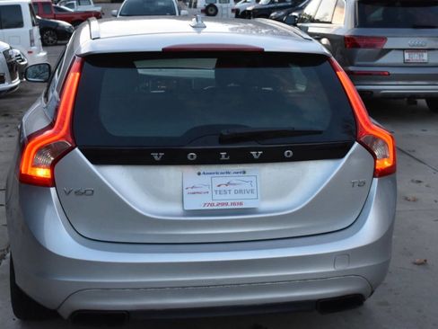 Used 2015 Volvo V60 T5 Premier image 16