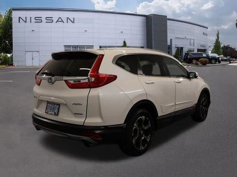 Used 2017 Honda CR-V Touring image 2