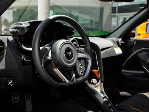 New 2027 McLaren 750S RWD image 50