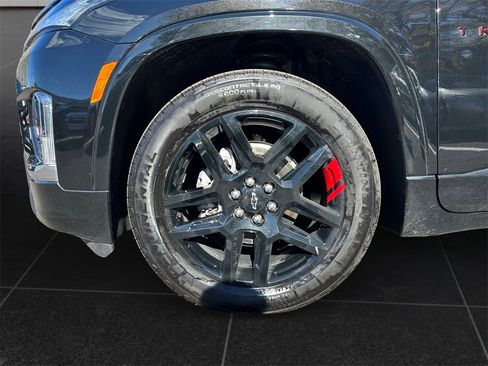 Used 2024 Chevrolet Traverse Premier w/ Redline Edition image 9