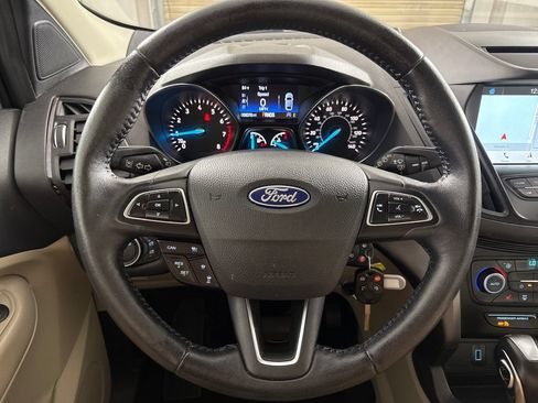 Used 2018 Ford Escape SEL w/ Ford Safe & Smart Package FWD image 14