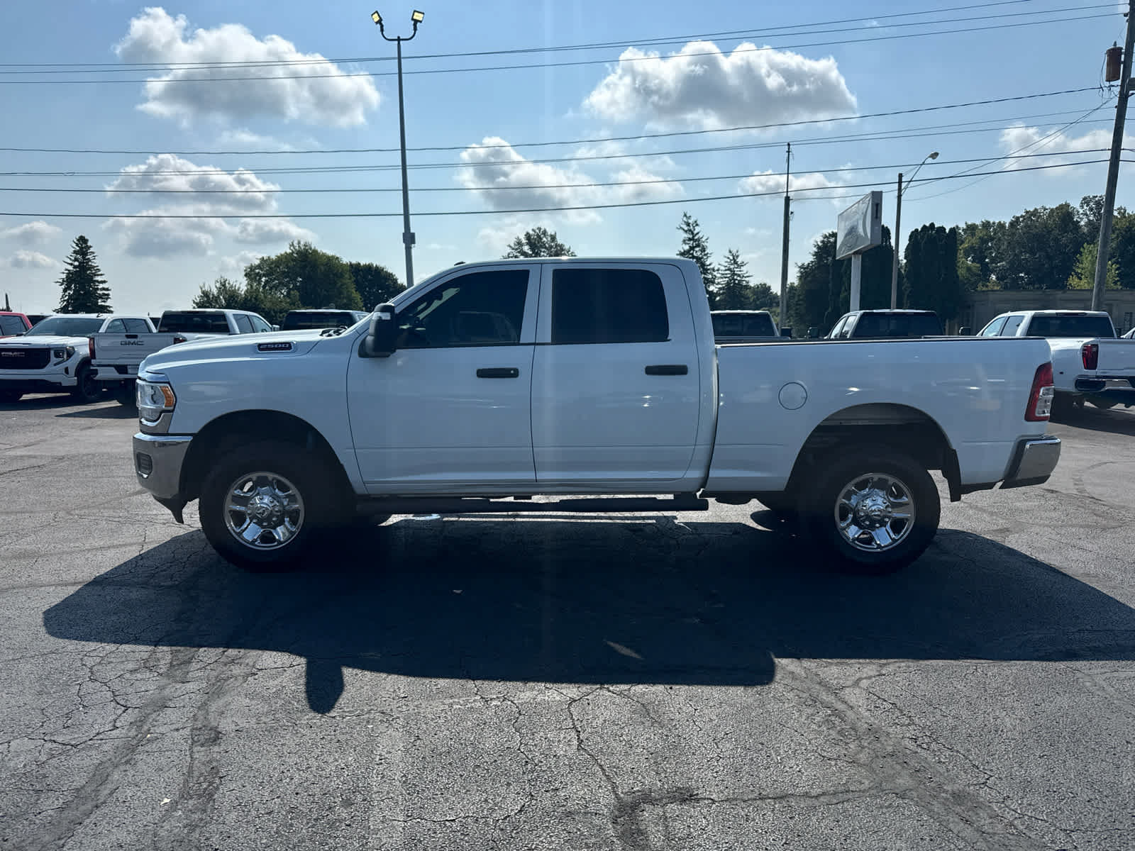 Used 2023 RAM 2500 Tradesman w/ Chrome Appearance Group AWD/4WD image 2