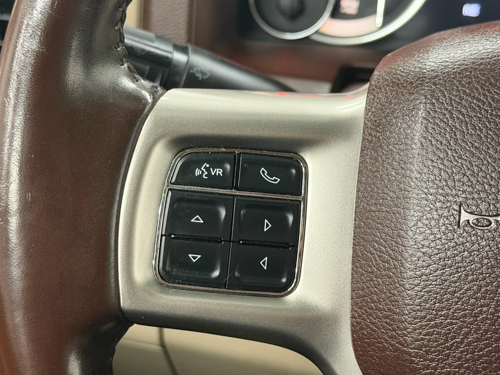 Used 2013 RAM 1500 Laramie w/ Convenience Group AWD/4WD image 26