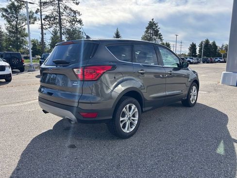 Used 2019 Ford Escape SE AWD/4WD image 3