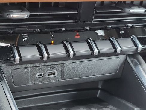 New 2026 GMC Canyon AT4 w/ Technology Plus Package image 31