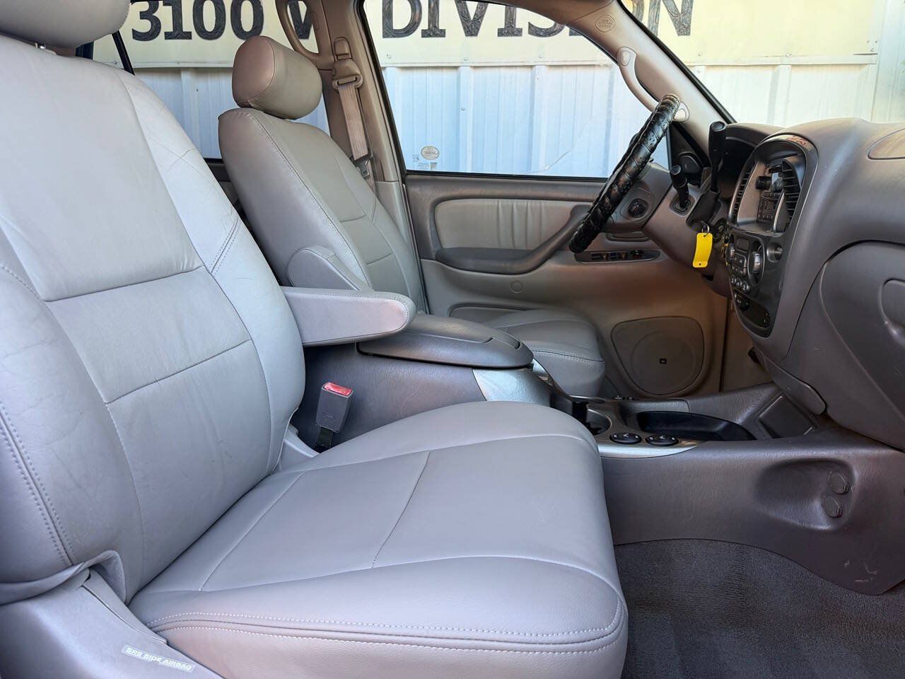 Used 2003 Toyota Sequoia Limited RWD image 15