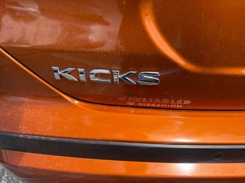 Certified 2023 Nissan Kicks SR w/ SR Premium Package FWD image 9