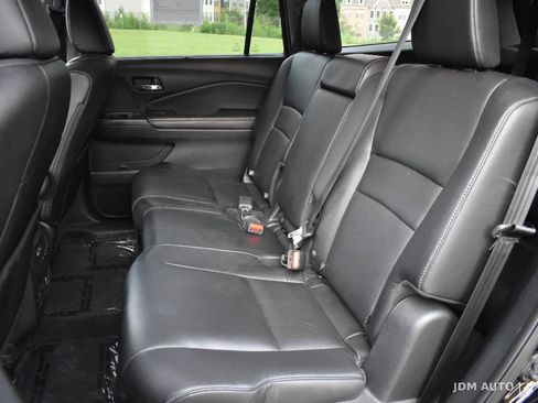 Used 2016 Honda Pilot Touring image 14