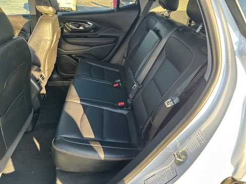 Used 2023 GMC Terrain AT4 AWD/4WD image 13