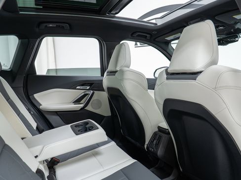 New 2026 BMW X1 xDrive28i w/ Technology Package image 23