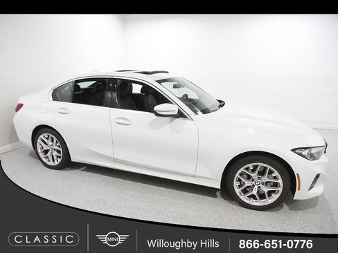 Used 2025 BMW 330i xDrive Sedan AWD/4WD image 1
