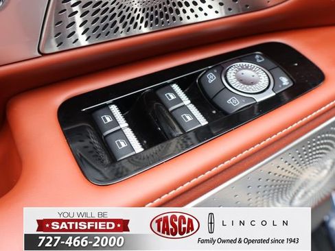 Used 2024 Lincoln Nautilus Black Label AWD/4WD image 11