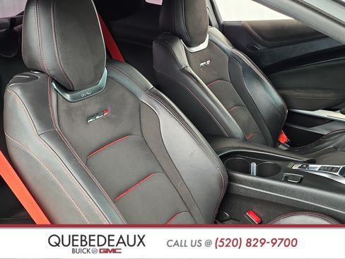 Used 2018 Chevrolet Camaro ZL1 RWD image 30