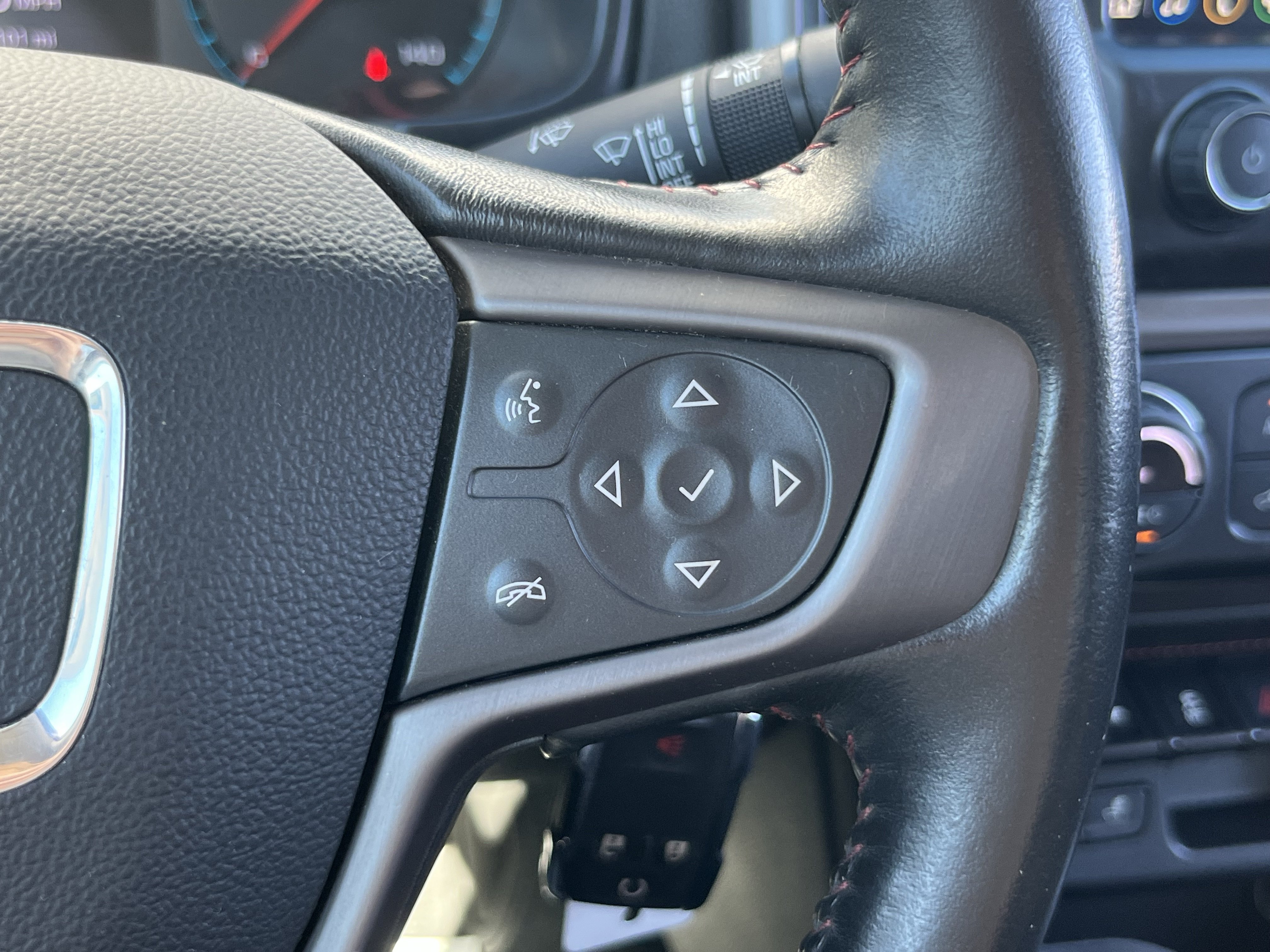Used 2019 GMC Canyon All Terrain w/ Trailering Package AWD/4WD image 25