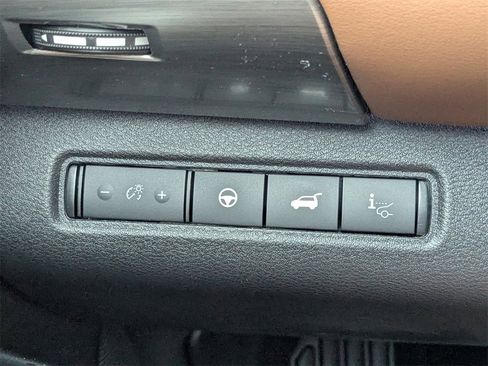 New 2025 Nissan Pathfinder Platinum w/ Cargo Package image 28