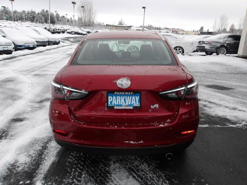 Used 2016 Scion iA image 4