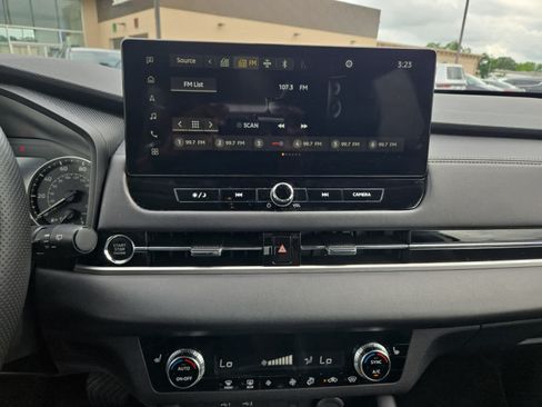 Used 2025 Mitsubishi Outlander SE AWD/4WD image 16