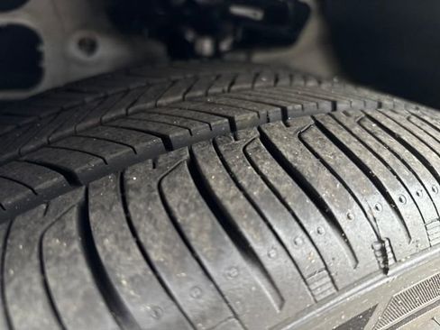 Certified 2025 Hyundai Elantra SEL image 19